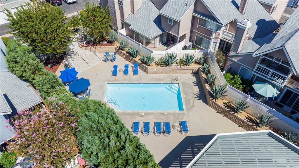 1866 Rory Lane, Unit 2 Simi Valley, CA 93063 - Photo 7 of 36 Gallery Image 7