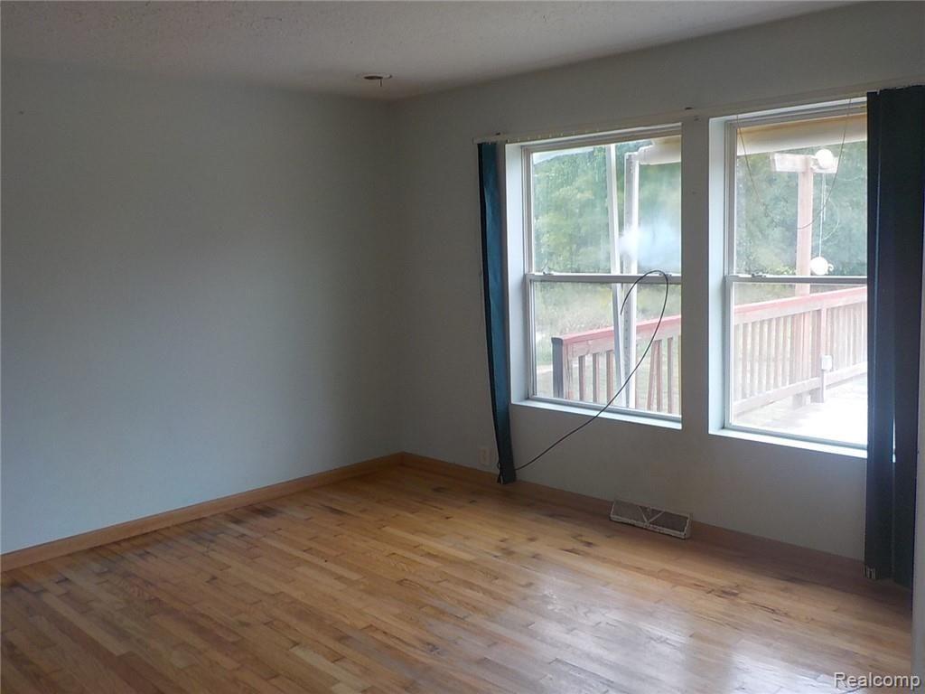 2868 Rafferty Drive Howell, MI 48843 - Photo 9 of 32 DSCN9323.JPG