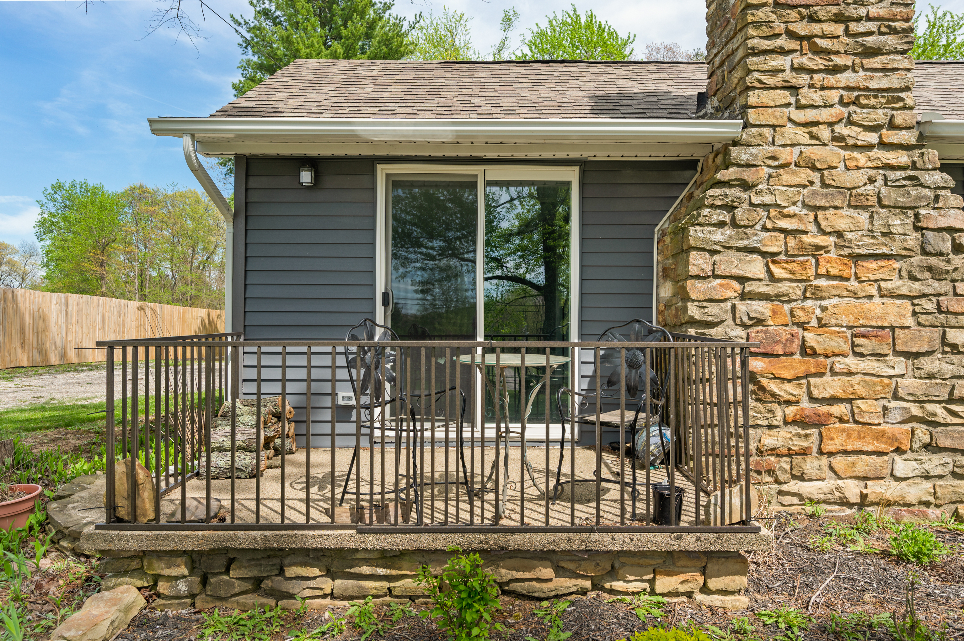 463 Nelson Ridge Road Columbus, IN 47201 - Photo 3 of 55