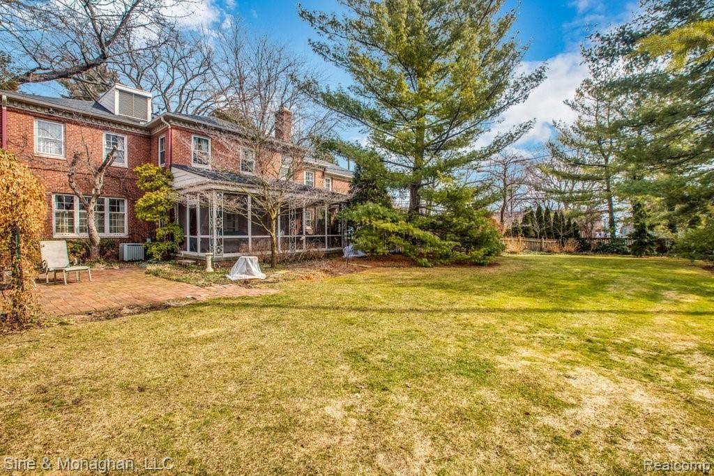 55 Lewiston Road Grosse Pointe Farms, MI 48236 - Photo 46 of 59