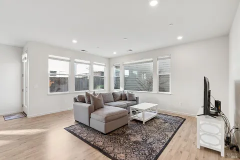 $849,000 | 1630 Winterberry Lane, Rohnert Park, CA 94928