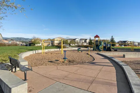 $849,000 | 1630 Winterberry Lane, Rohnert Park, CA 94928