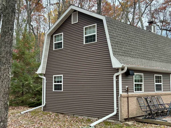 $215,000 | W12330 East Bedora Court, Stephenson, WI 54114