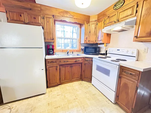 $215,000 | W12330 East Bedora Court, Stephenson, WI 54114