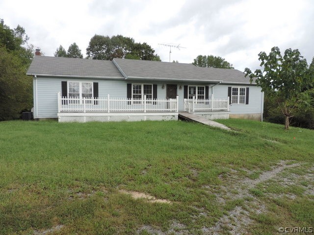 2299 Lockett Road Rice, VA 23966 - Photo 1 of 25 a front view of house with yard and green space