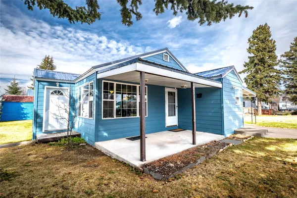 $320,000 | 203 3rd Avenue North, Fairfield, MT 59436