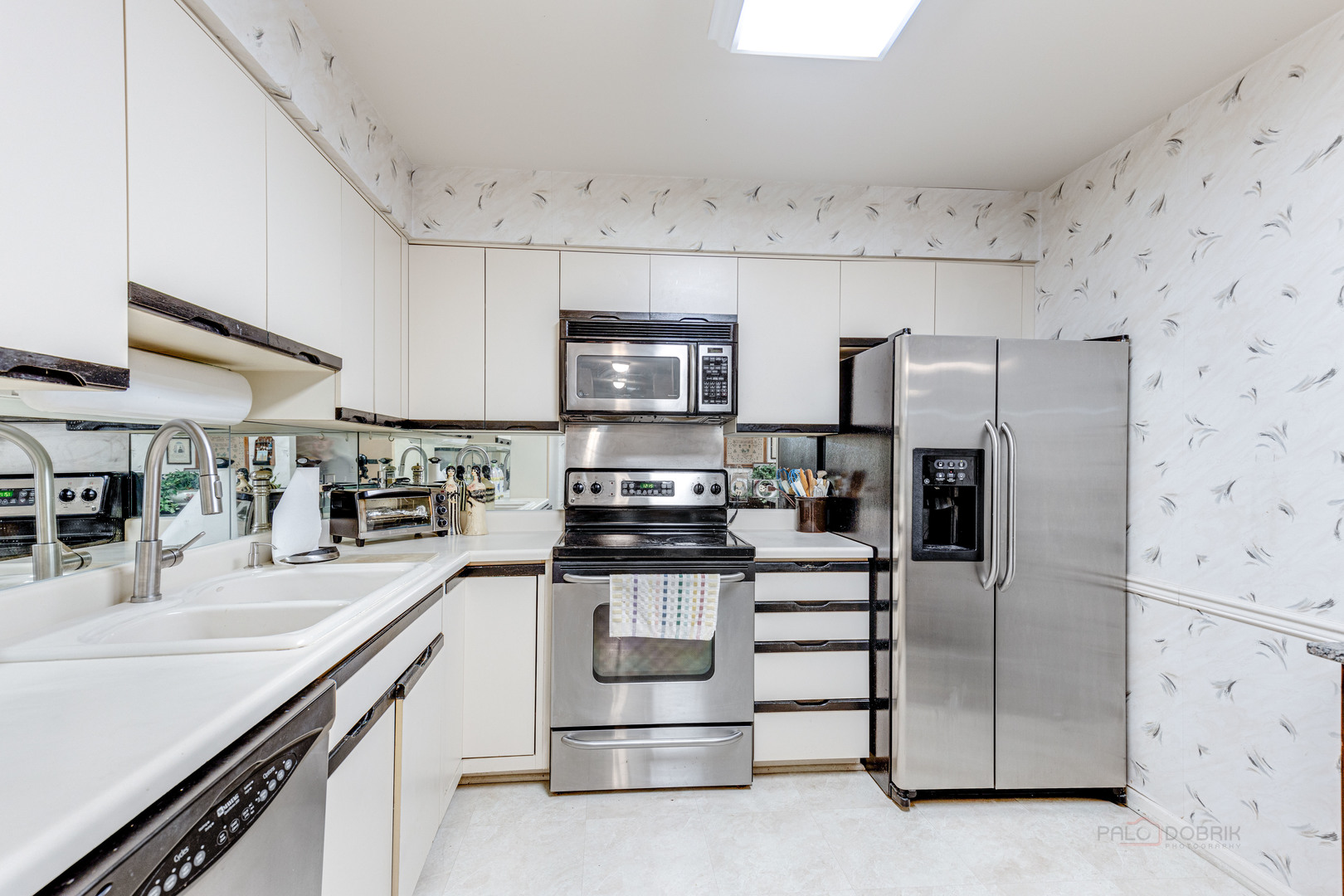 300 East Dundee Road, Unit 108 Buffalo Grove, IL 60089 - Photo 4 of 26 Gallery Image 4