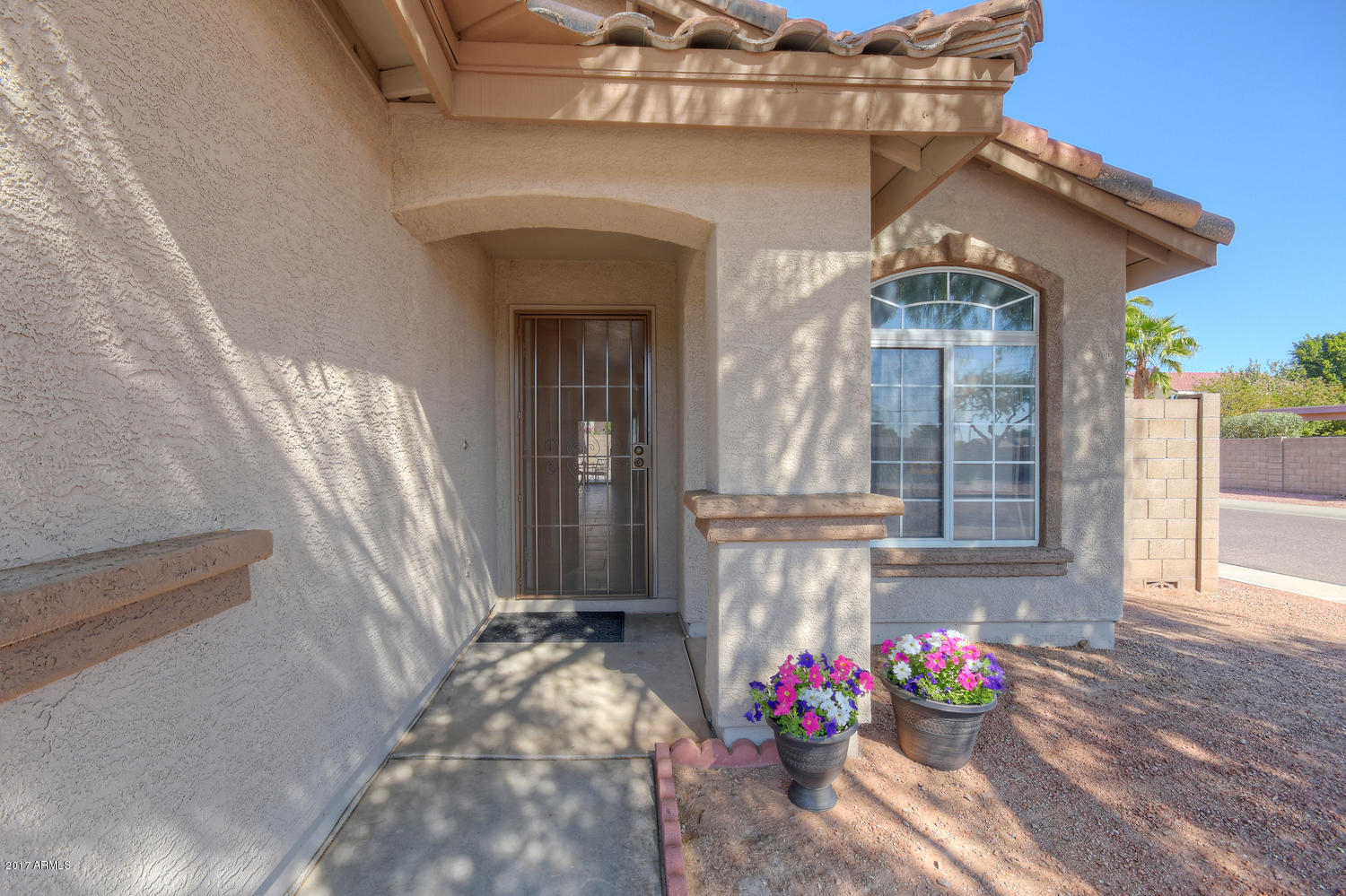 4046 West Cactus Road Phoenix, AZ 85029 - Photo 2 of 18 Front Dooor