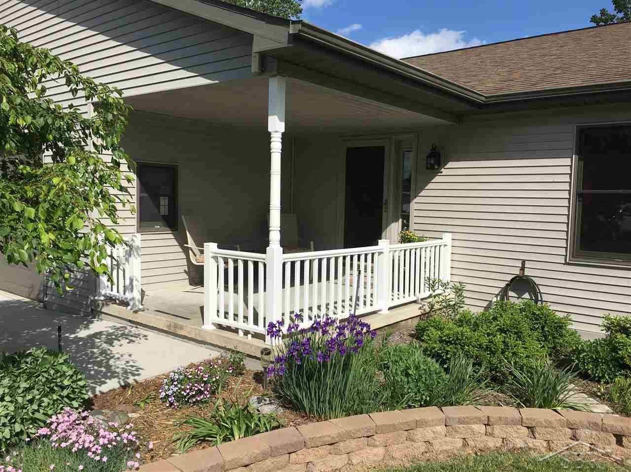 2030 North Graham Road Freeland, MI 48623 - Photo 4 of 47 31367971-3.JPG