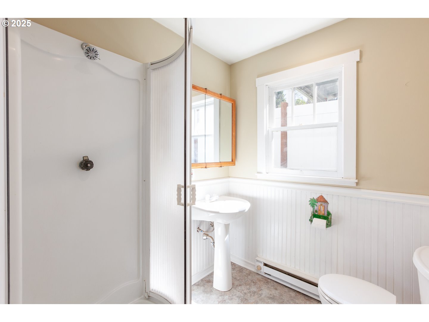207 Main Street Mosier, OR 97040 - Photo 24 of 39 Bathroom