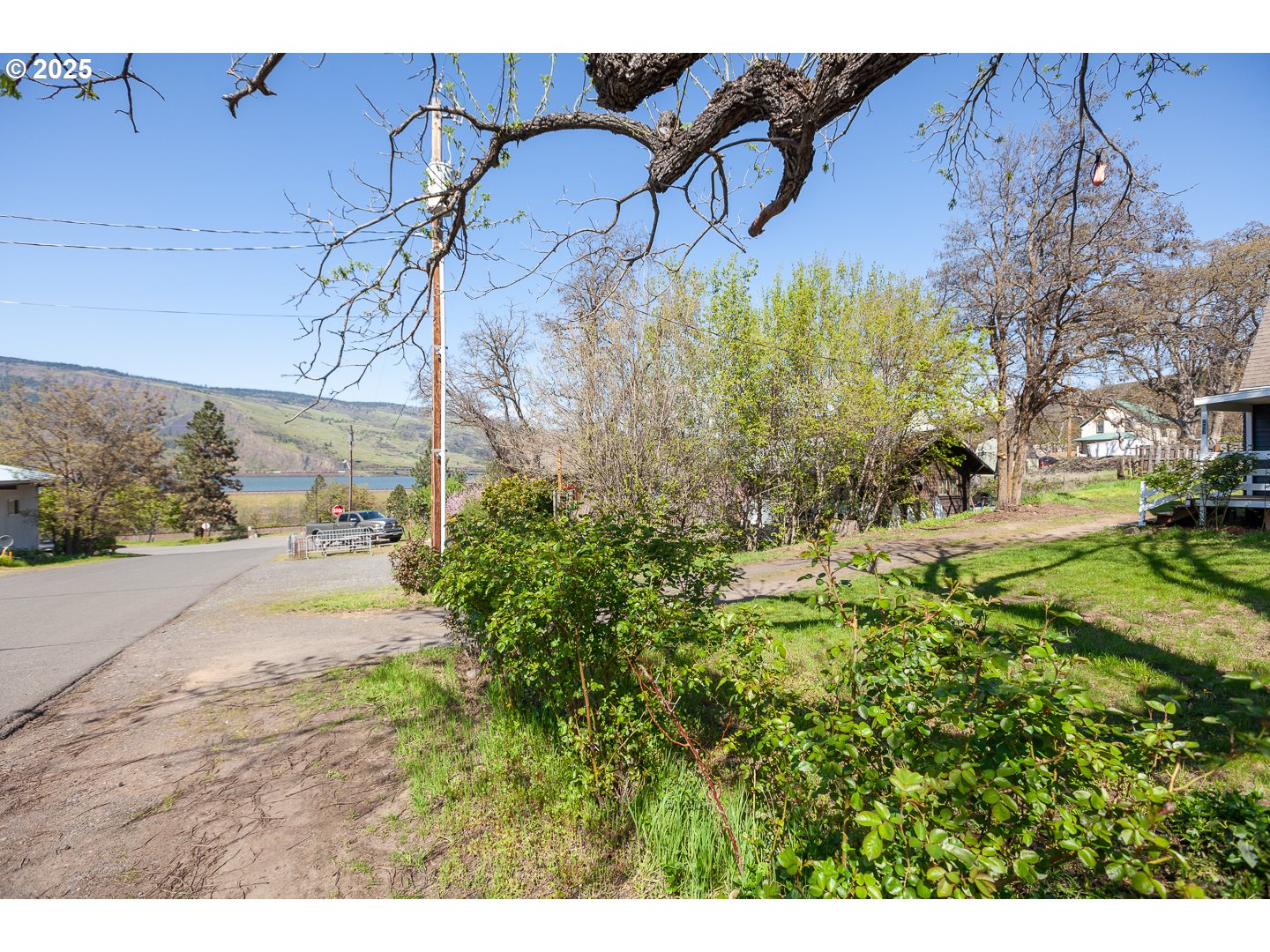 207 Main Street Mosier, OR 97040 - Photo 32 of 39 Gallery Image 32