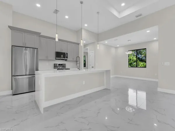 $388,000 | 503 Lincoln Boulevard, Lehigh Acres, FL 33936