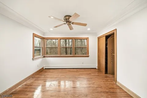 $449,000 | 19 Windy Bush Lane, Sparta, NJ 07871