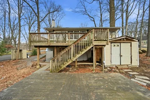 $449,000 | 19 Windy Bush Lane, Sparta, NJ 07871
