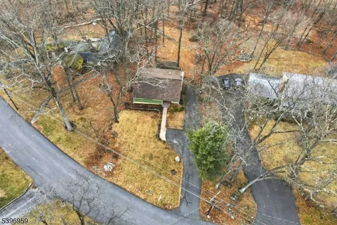 $449,000 | 19 Windy Bush Lane, Sparta, NJ 07871