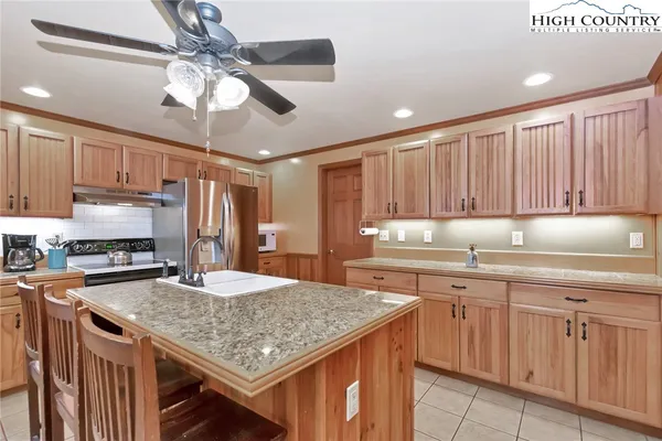 $599,000 | 2209 Sugar Mountain Road 2, Newland, NC 28657