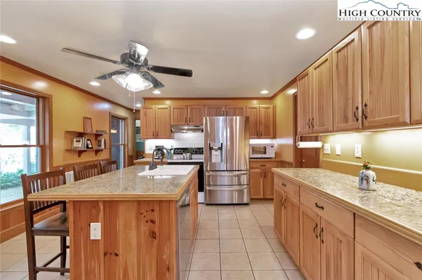 $599,000 | 2209 Sugar Mountain Road 2, Newland, NC 28657