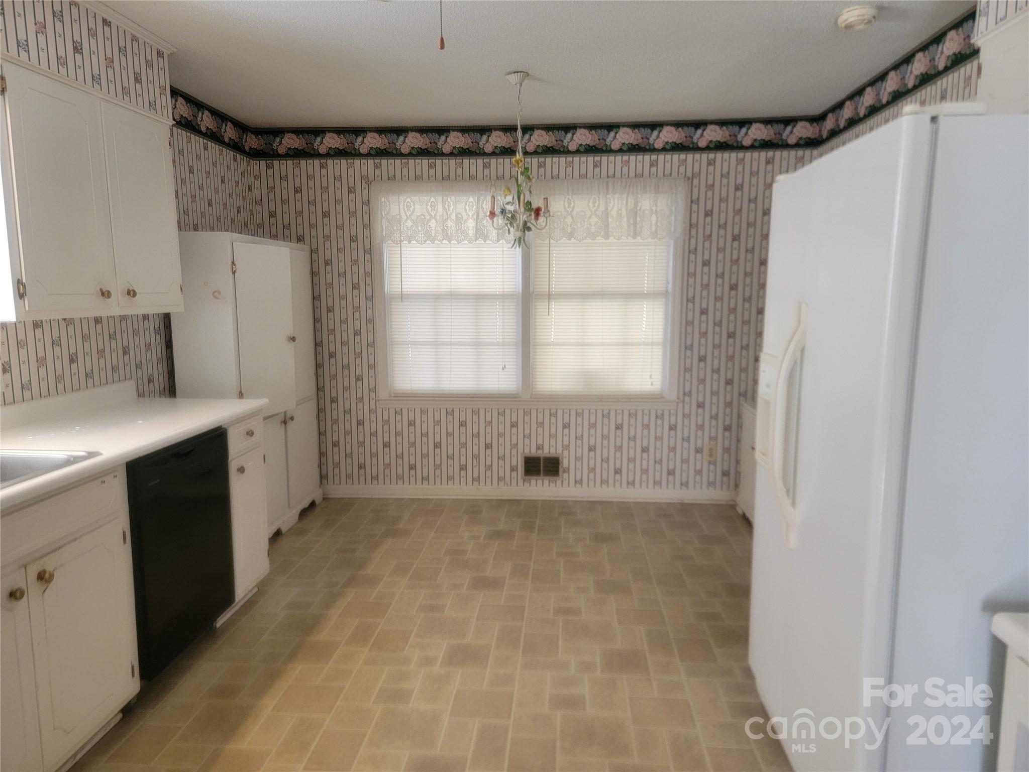115 Hidden Hill Road Union, SC 29379 - Photo 18 of 35 a bathroom with a granite countertop sink a toilet and shower