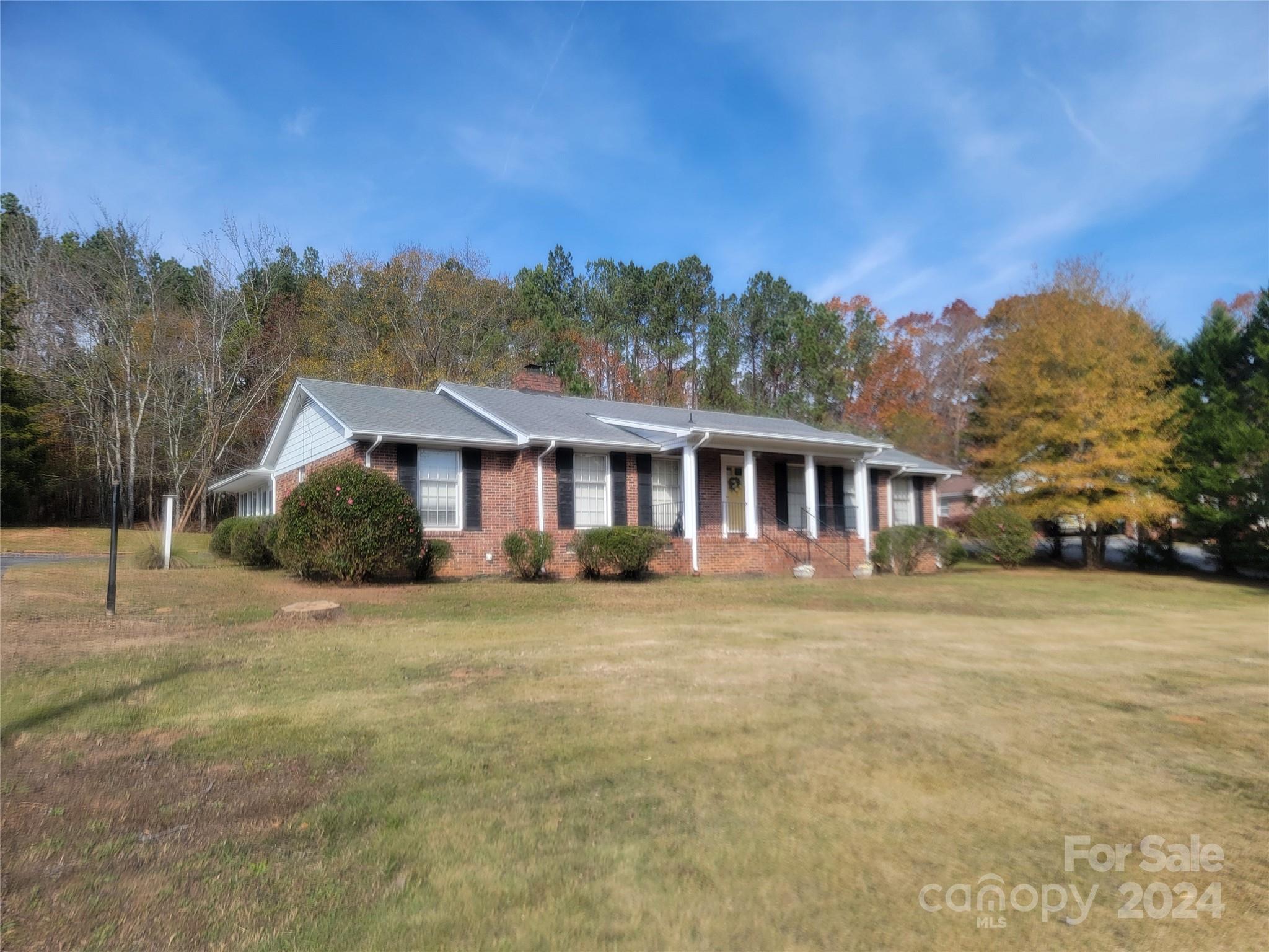 115 Hidden Hill Road Union, SC 29379 - Photo 3 of 35 a front view of a house with a yard
