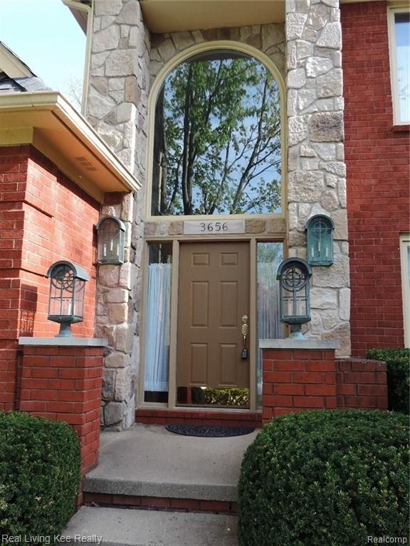 3656 Cedar Shake Drive Rochester, MI 48309 - Photo 5 of 35