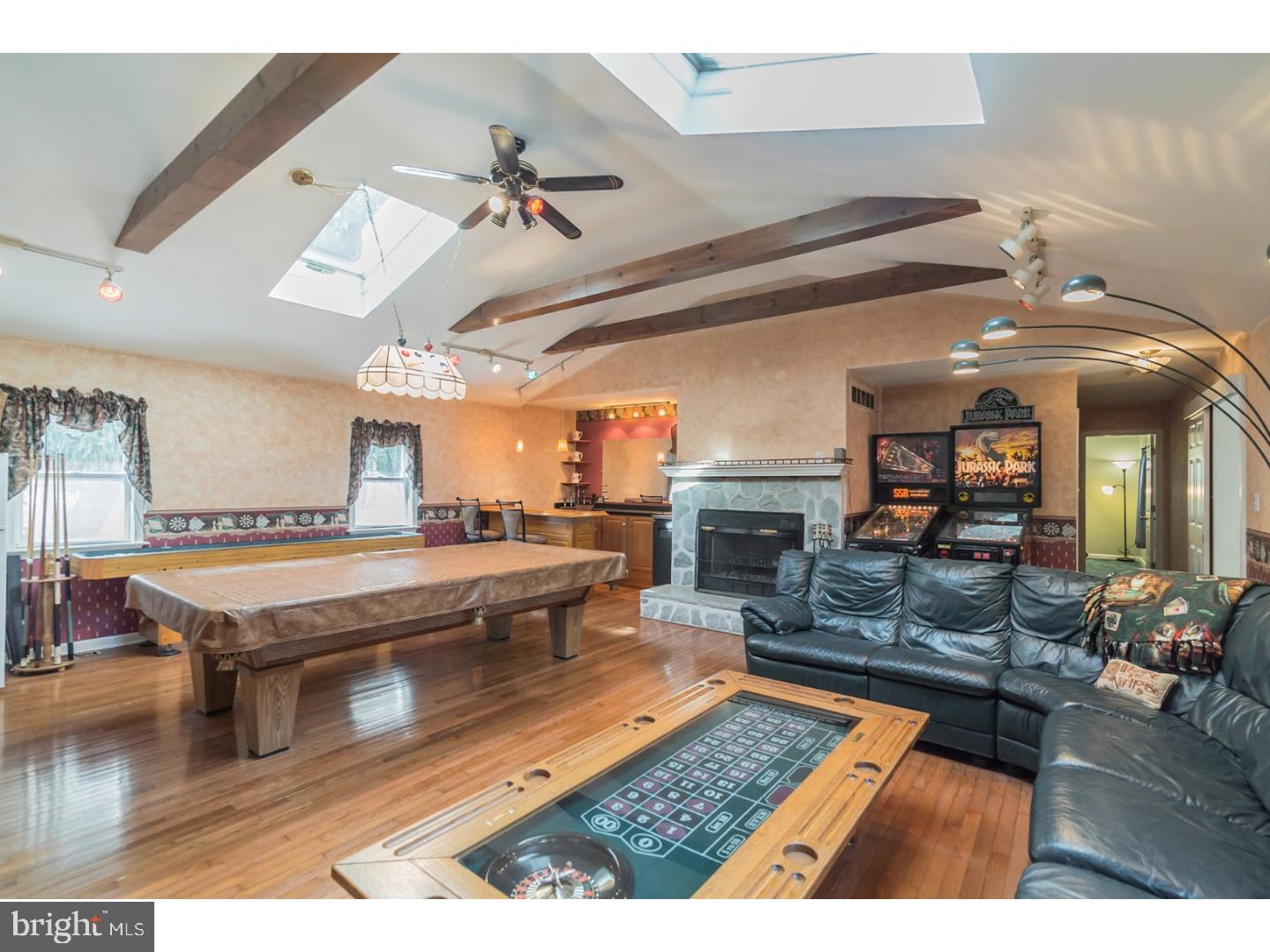 3214 Bristol Road Warrington, PA 18976 - Photo 14 of 25 Family Room
