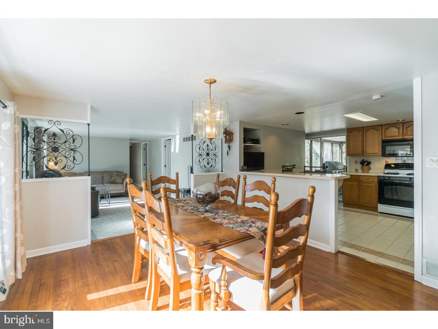 3214 Bristol Road Warrington, PA 18976 - Photo 6 of 25 Dining Room