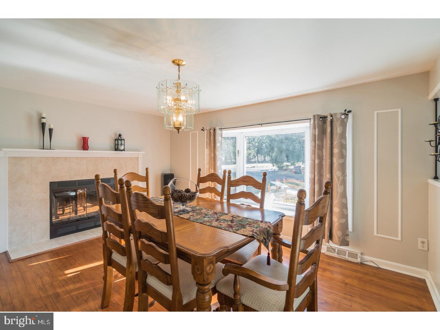 3214 Bristol Road Warrington, PA 18976 - Photo 9 of 25 Dining Room
