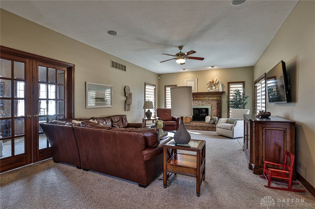 823 Rosecrest Road Tipp City, OH 45371 - Photo 9 of 59 Gallery Image 9