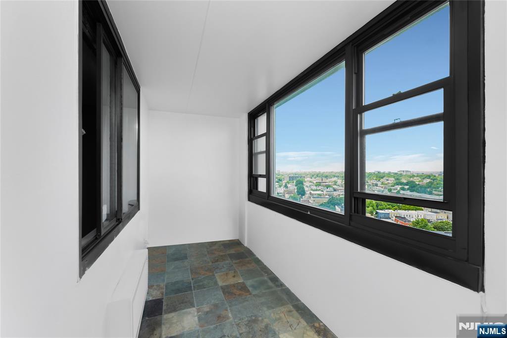 250 Gorge Road, Unit 21E Cliffside Park, NJ 07010 - Photo 16 of 50