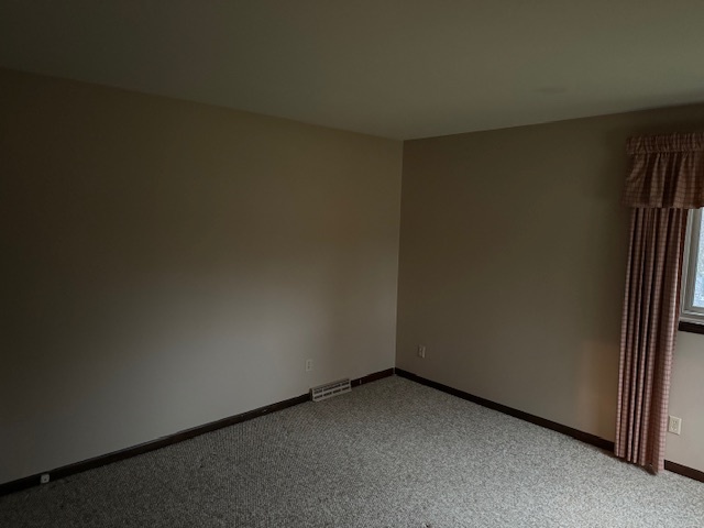 3307 North View Road Rockford, IL 61107 - Photo 16 of 19 a view of a small space