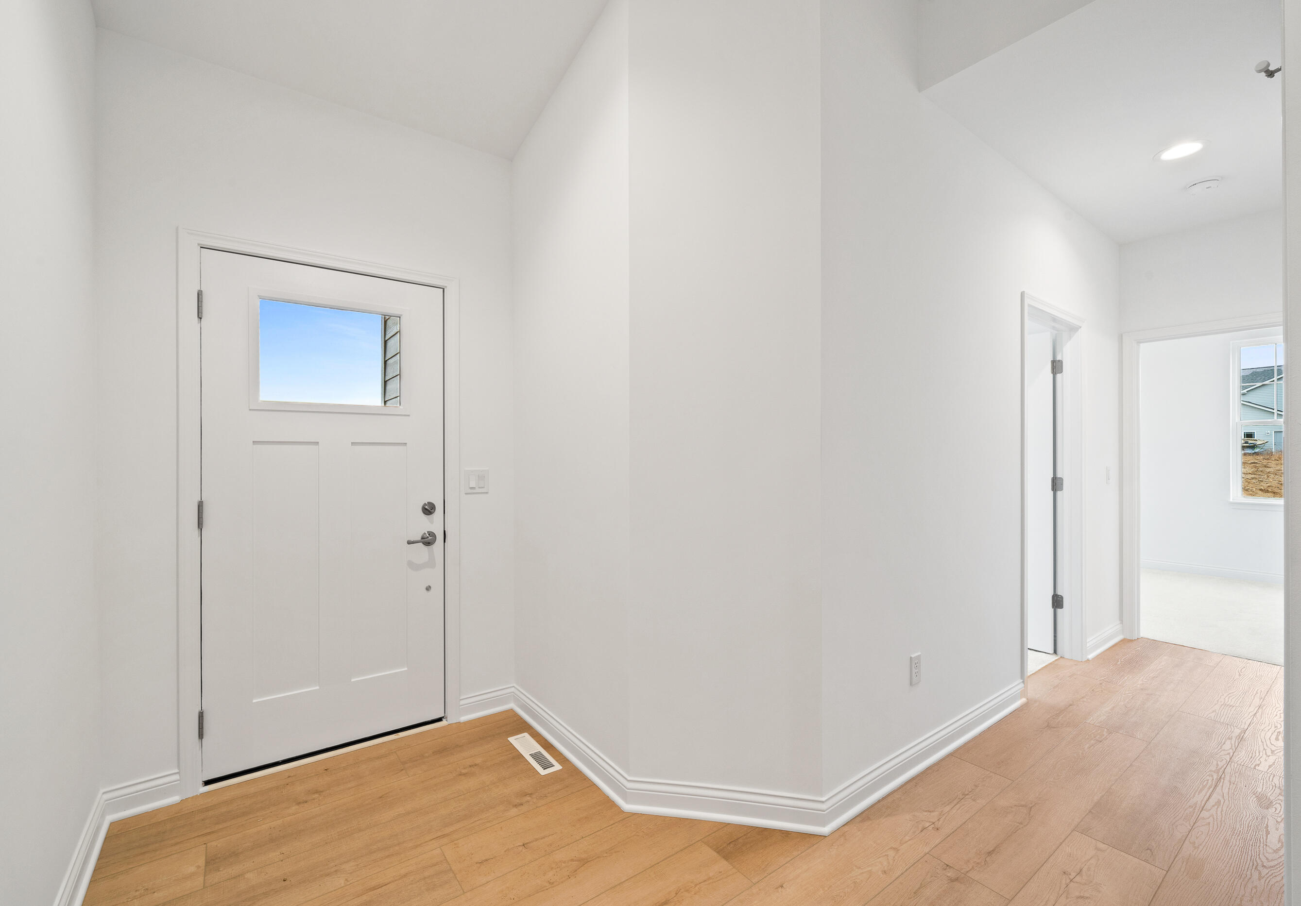 Lt19 Arbor Ridge Drive Delavan, WI 53115 - Photo 13 of 22 Foyer