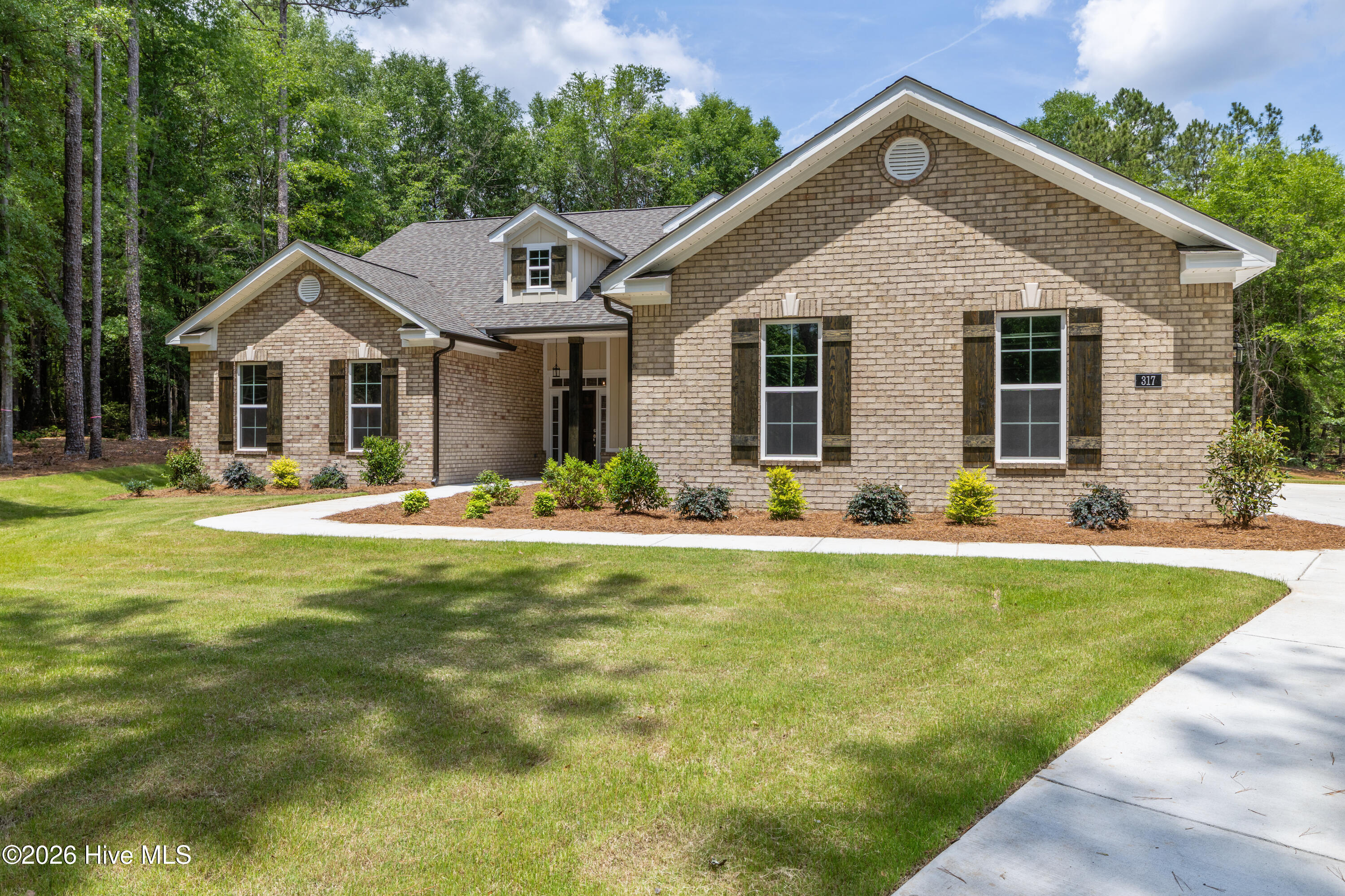 317 Merrifield Court Aiken, SC 29803 - Photo 3 of 78 498A9535