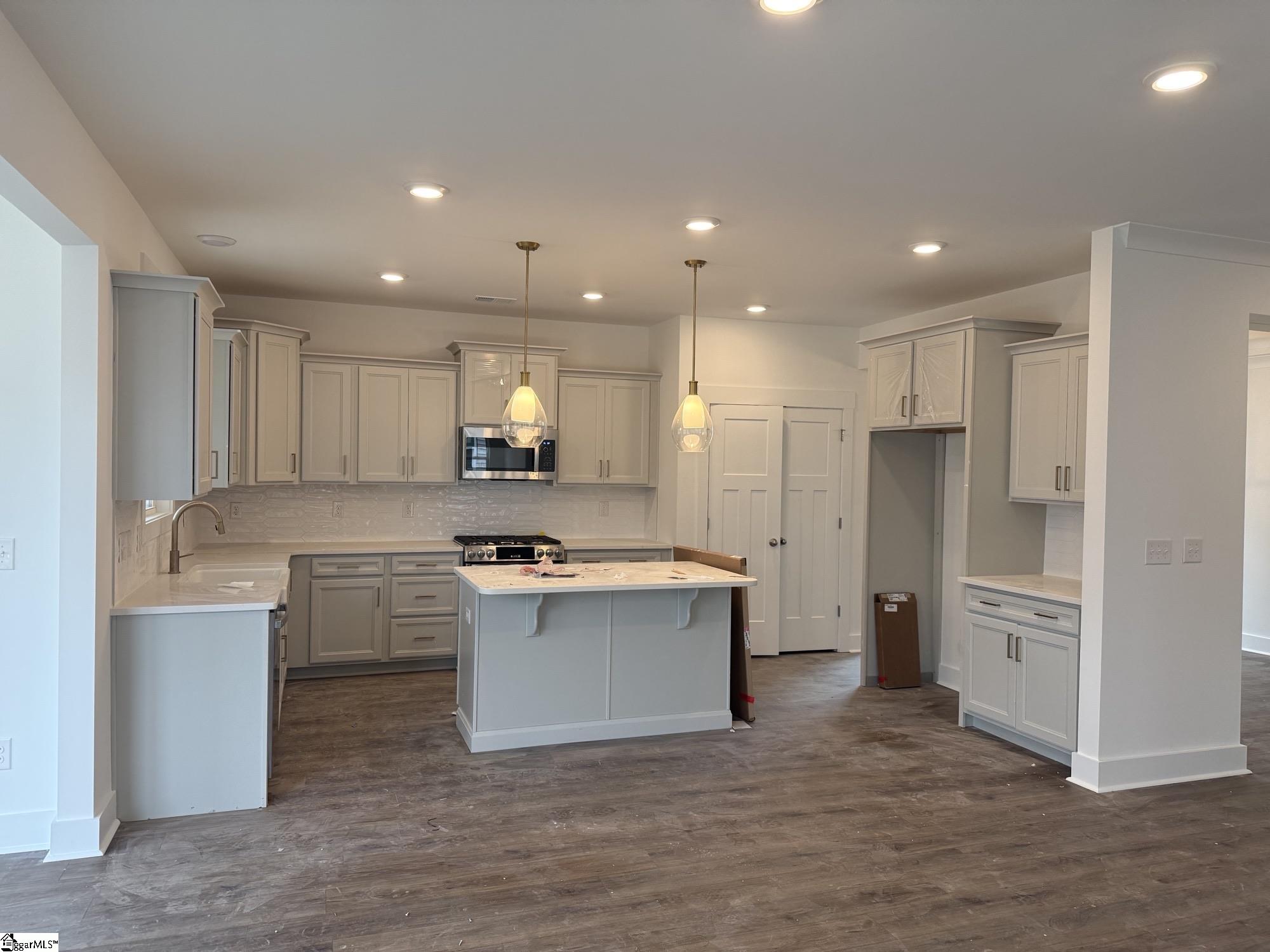 118 Terpack Circle Gray Court, SC 29645 - Photo 2 of 11