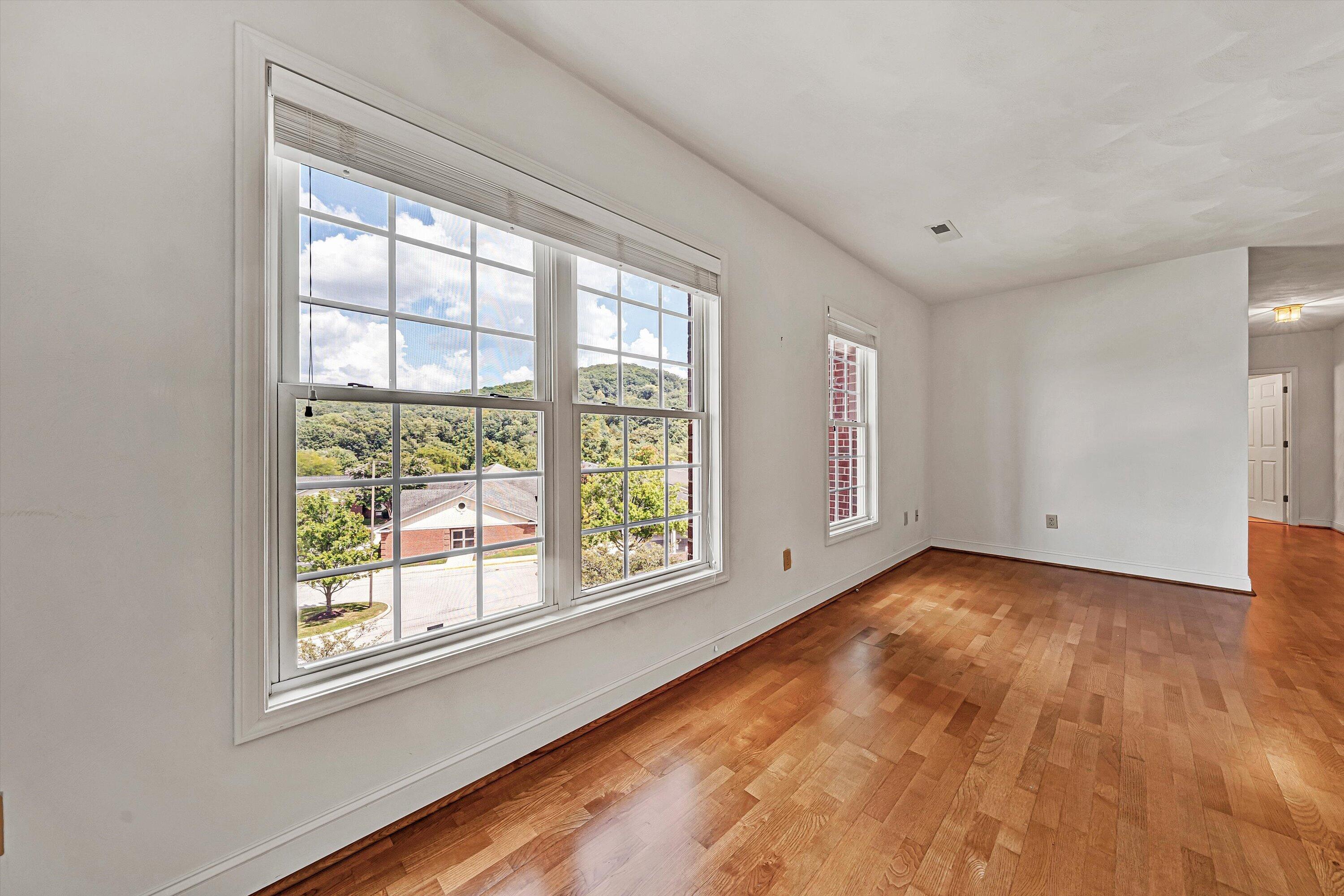4444 Pheasant Ridge Road, Unit 305 Roanoke, VA 24014 - Photo 11 of 33 11-DSC00265