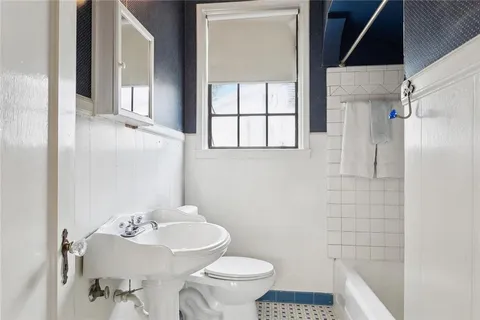 $315,000 | 403 Athania Parkway, Metairie, LA 70001