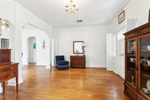 $315,000 | 403 Athania Parkway, Metairie, LA 70001