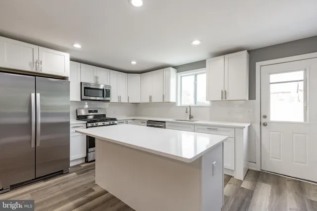 $2,900 | 454 Old Elm Street, Conshohocken, PA 19428