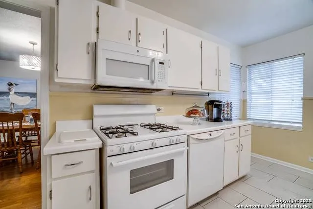 $2,200 | 115 Beverly Drive, San Antonio, TX 78201