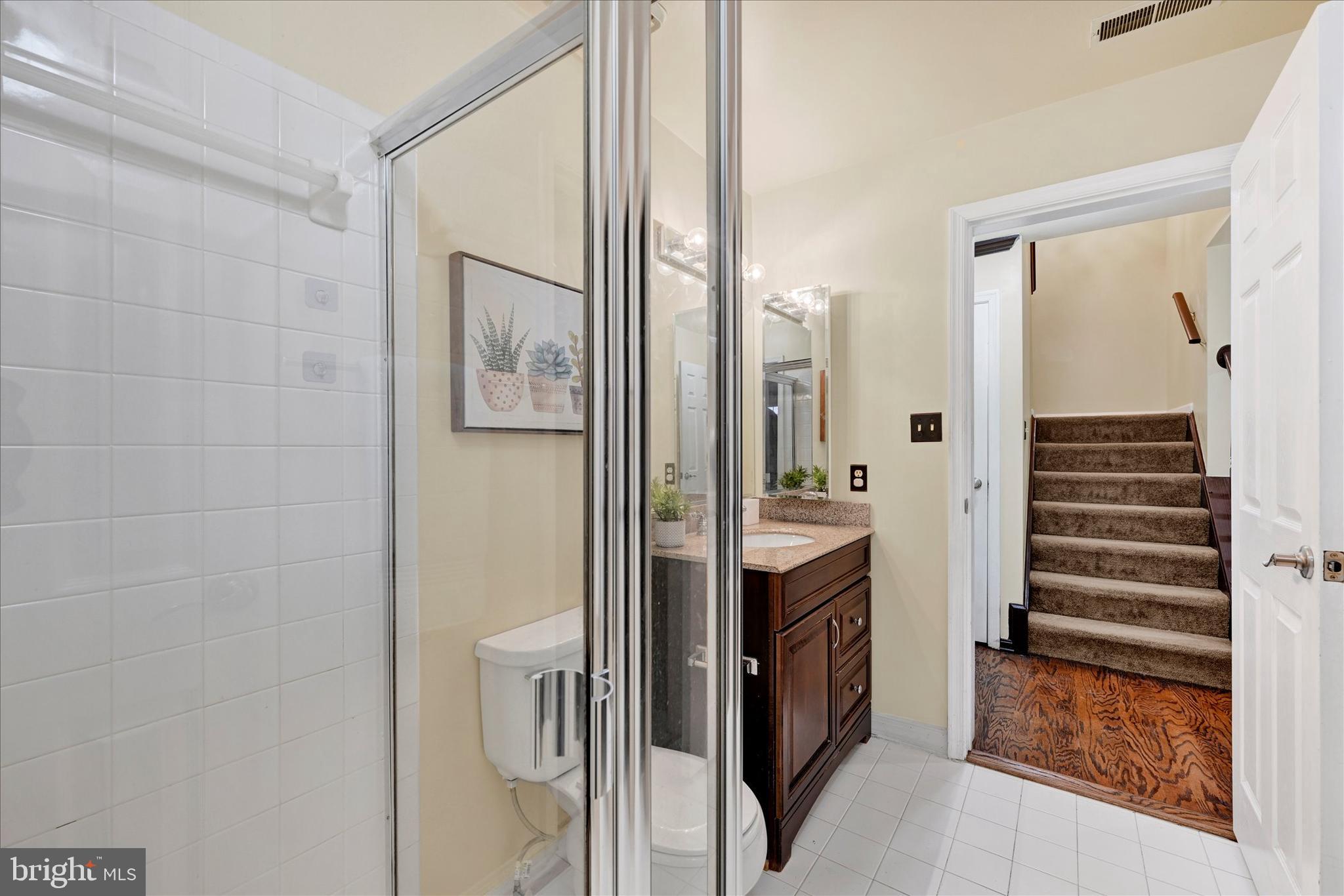 2 Tyler Falls Court, Unit B Baltimore, MD 21209 - Photo 15 of 33