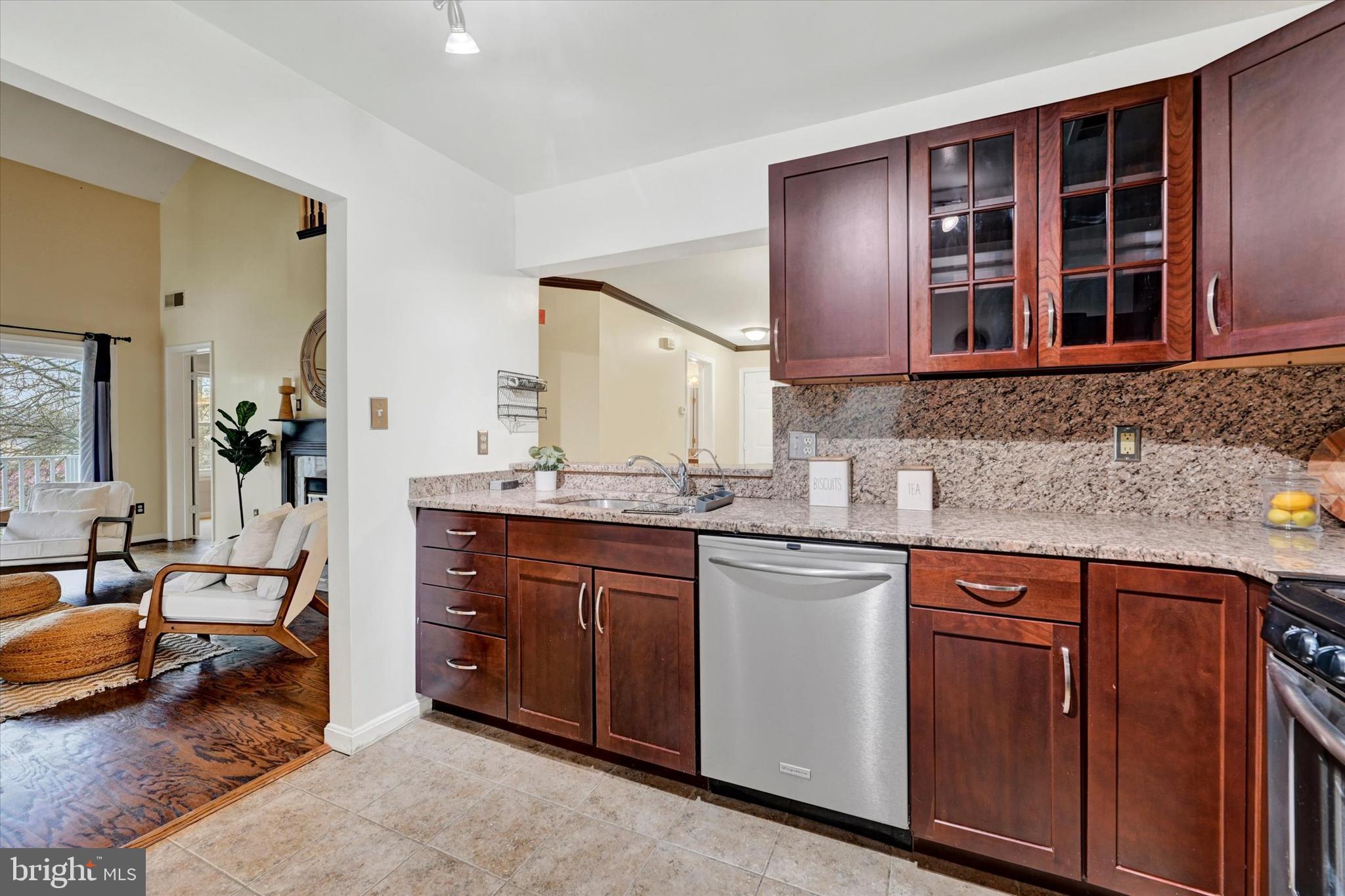 2 Tyler Falls Court, Unit B Baltimore, MD 21209 - Photo 8 of 33