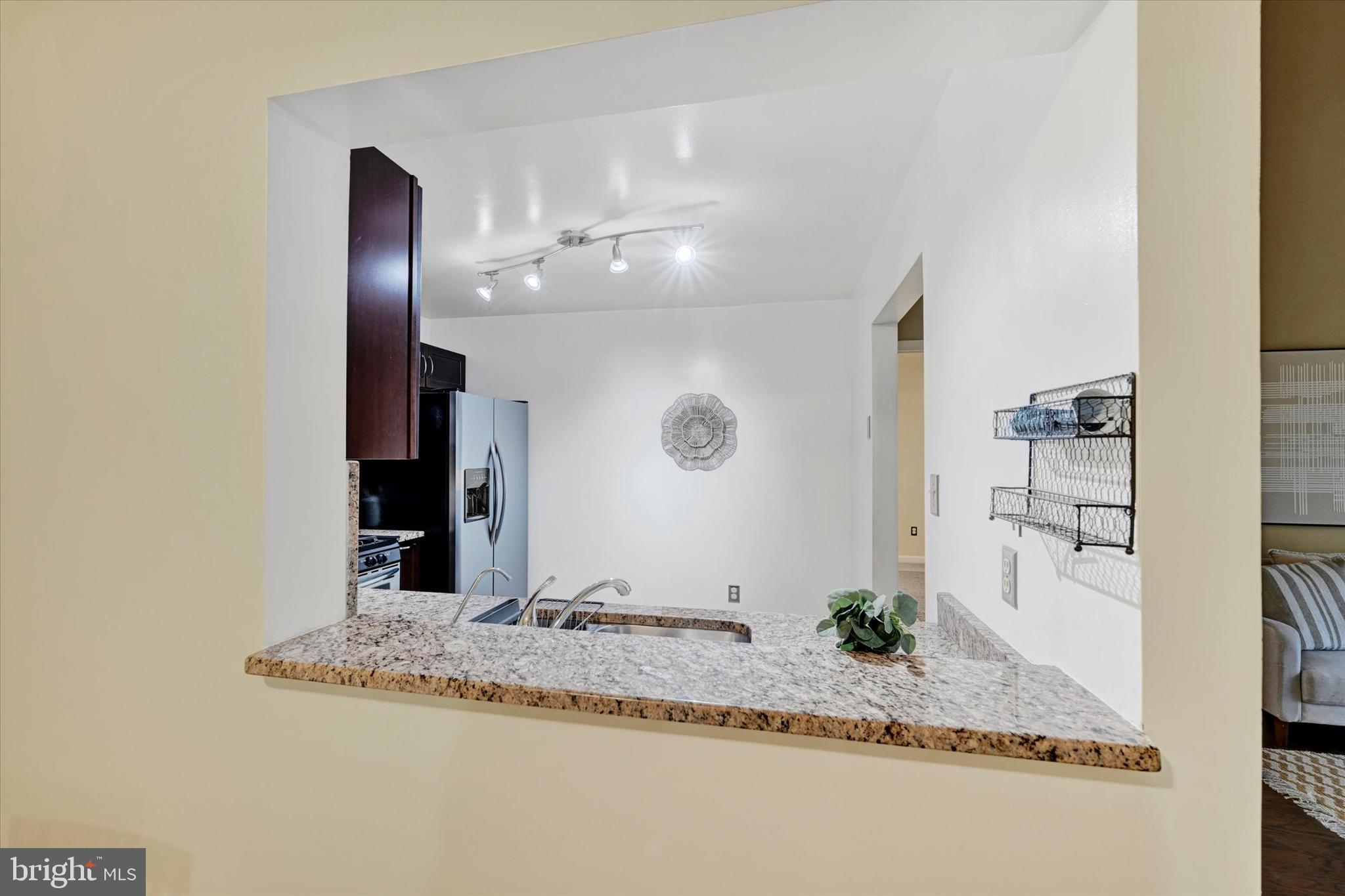 2 Tyler Falls Court, Unit B Baltimore, MD 21209 - Photo 9 of 33
