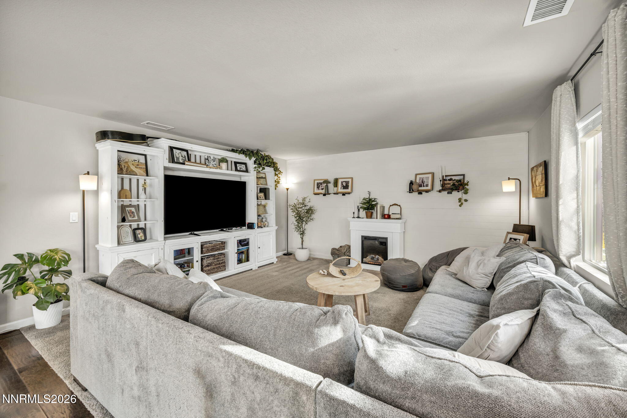 8854 Finnsech Drive Reno, NV 89506 - Photo 14 of 62 13-web-or-mls-8854-finnsech-dr