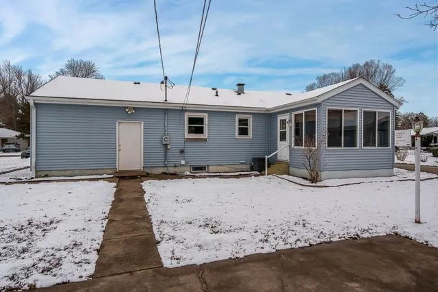 $240,000 | 114 Bunn Drive, Rockton, IL 61072