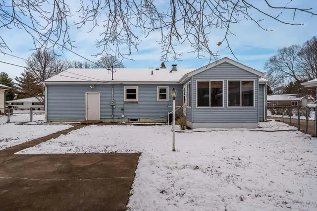 $240,000 | 114 Bunn Drive, Rockton, IL 61072