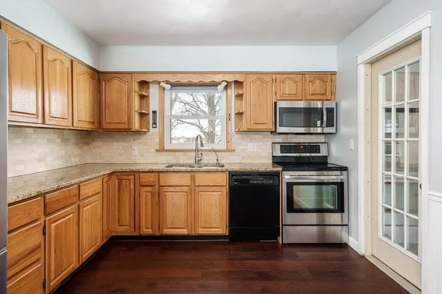 $240,000 | 114 Bunn Drive, Rockton, IL 61072