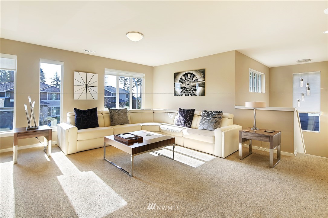 3720 Northeast 24th Street Renton, WA 98056 - Photo 11 of 30