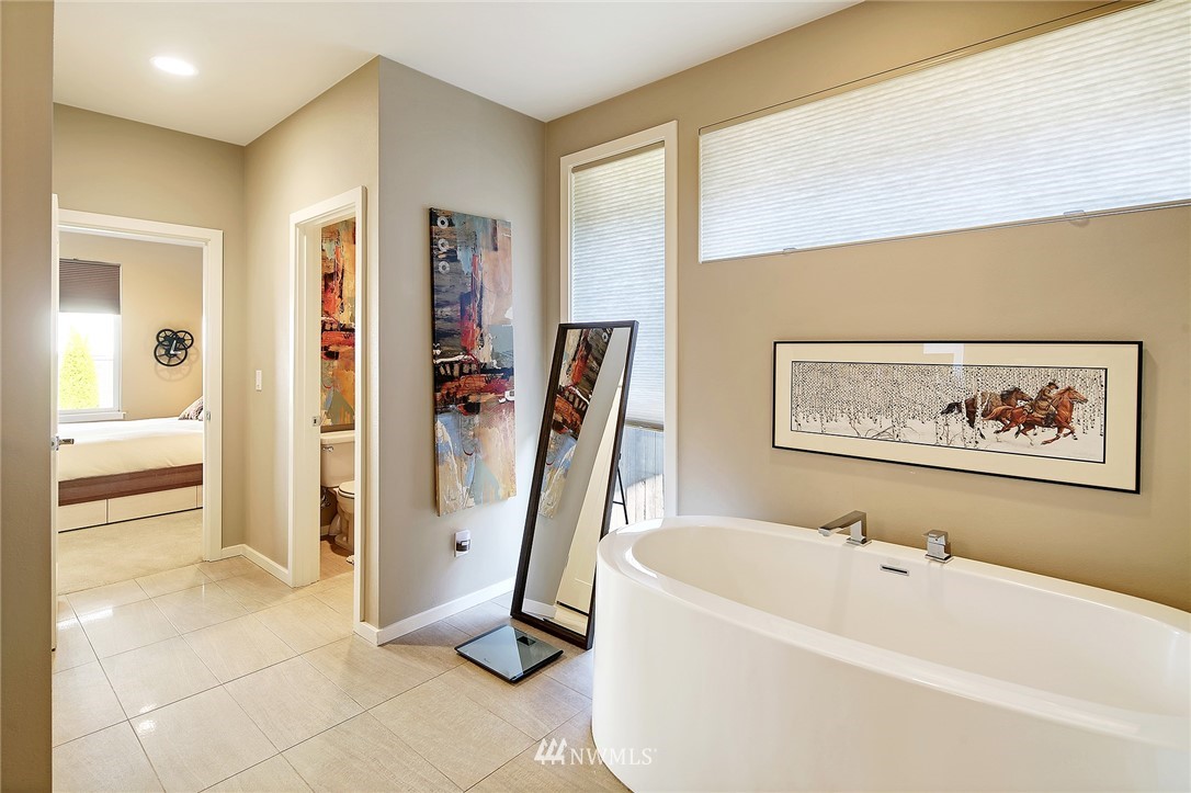 3720 Northeast 24th Street Renton, WA 98056 - Photo 18 of 30