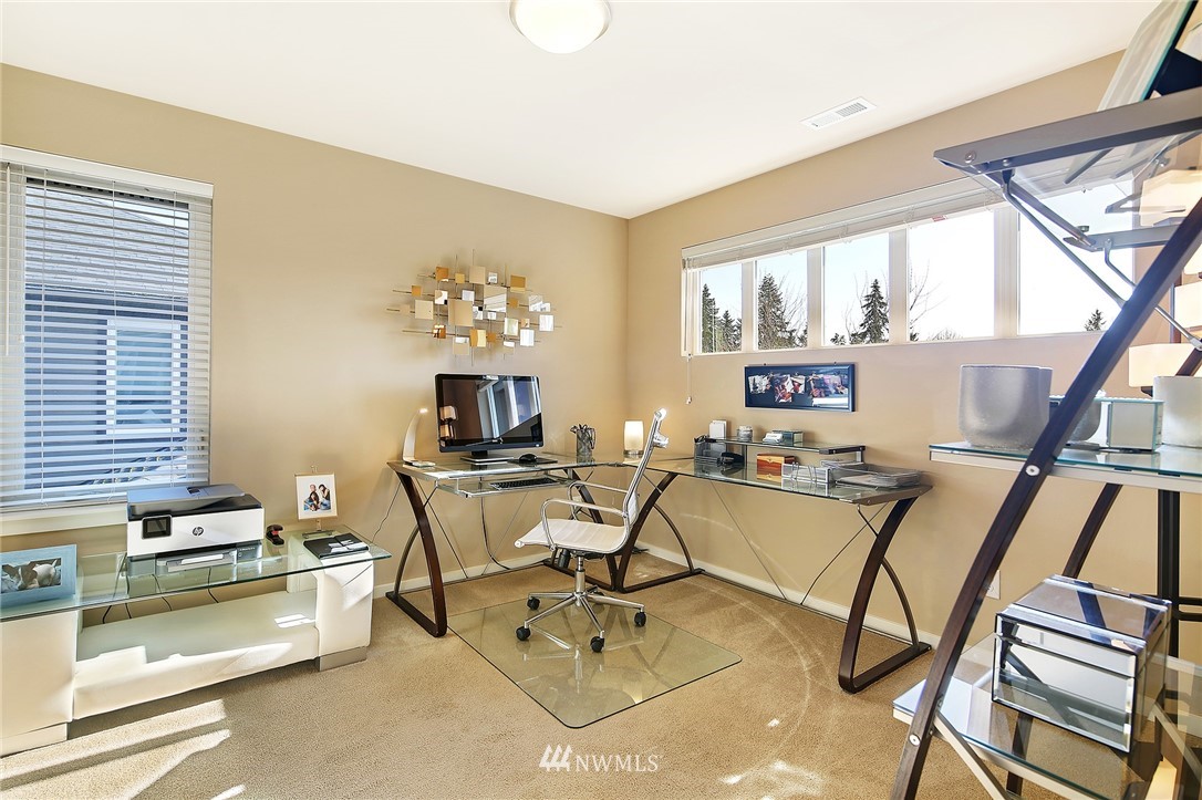 3720 Northeast 24th Street Renton, WA 98056 - Photo 22 of 30