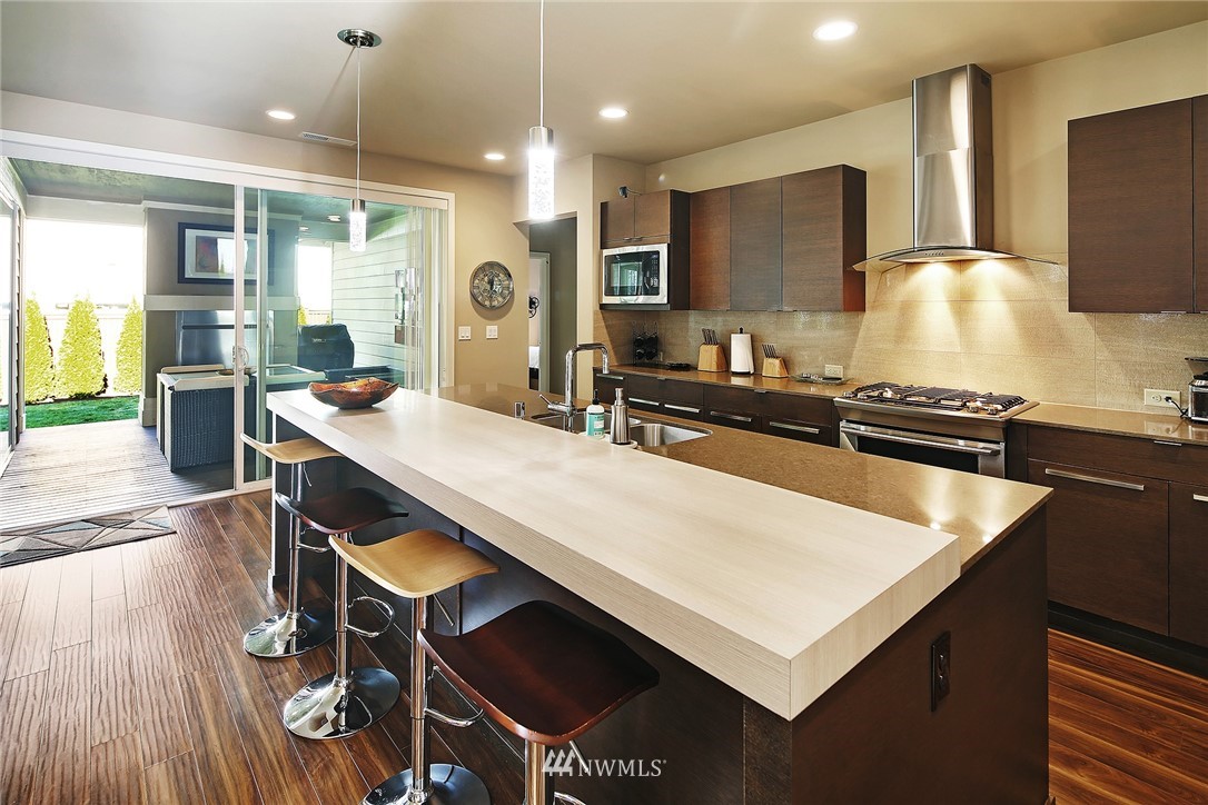 3720 Northeast 24th Street Renton, WA 98056 - Photo 6 of 30