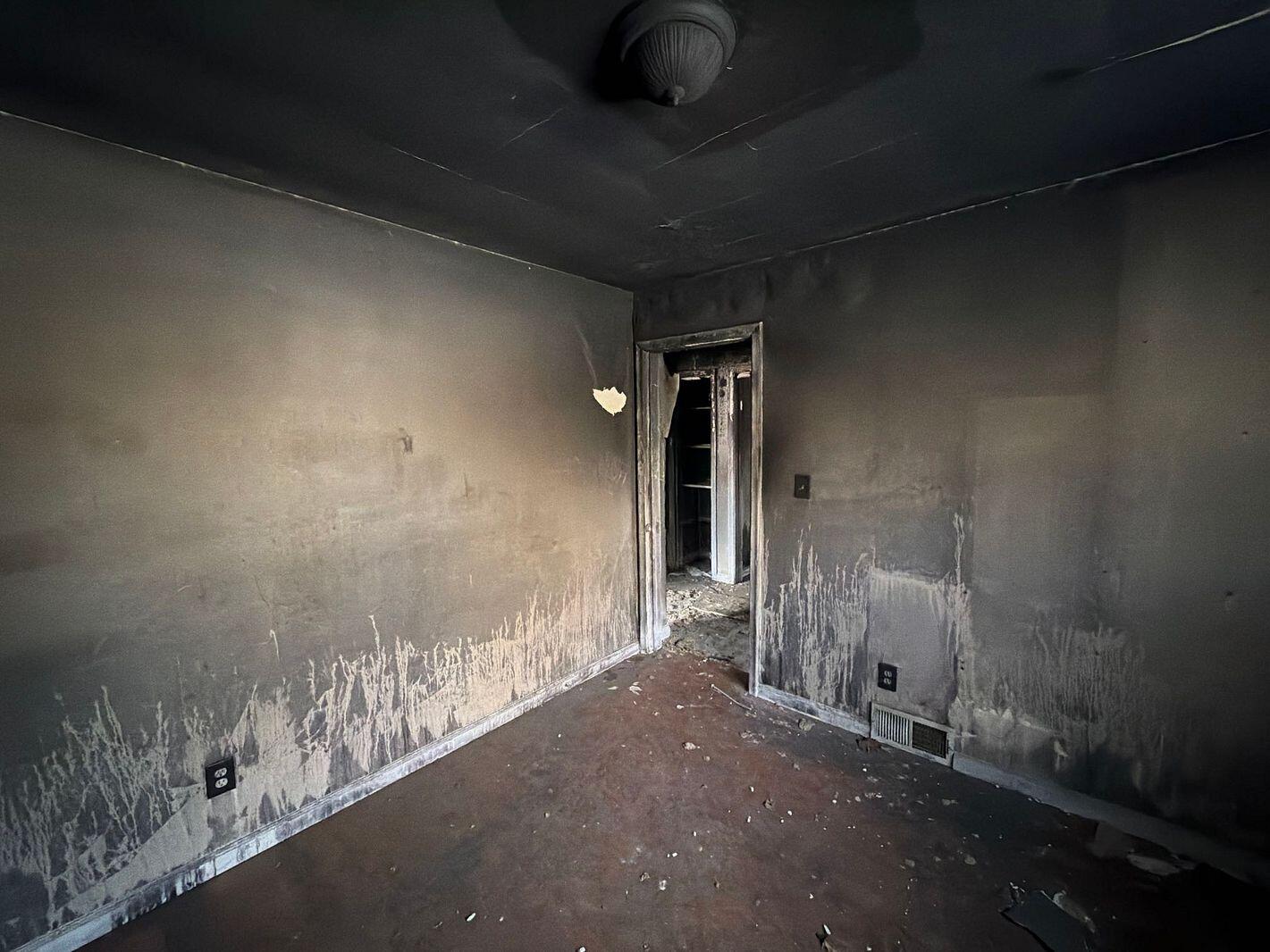 4528 Farmbrook Street Detroit, MI 48224 - Photo 5 of 28 05